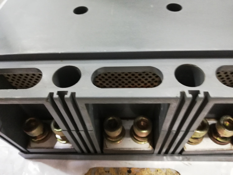 کلید اتوماتیک 1000 آمپر هیوندا الکترونیکی