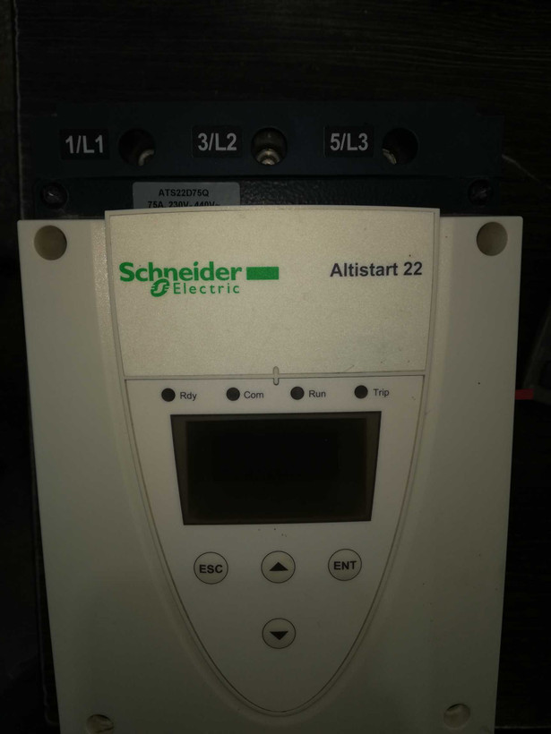 soft starter shnaider altistart 22