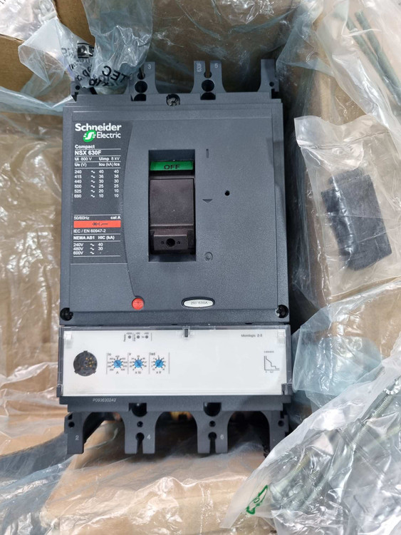 کلید اتوماتیک اشنایدر قابل تنظیم 630 آمپر