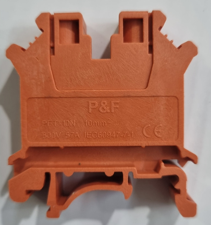 ترمینال نمره ۱۰ قرمز پارس فانال